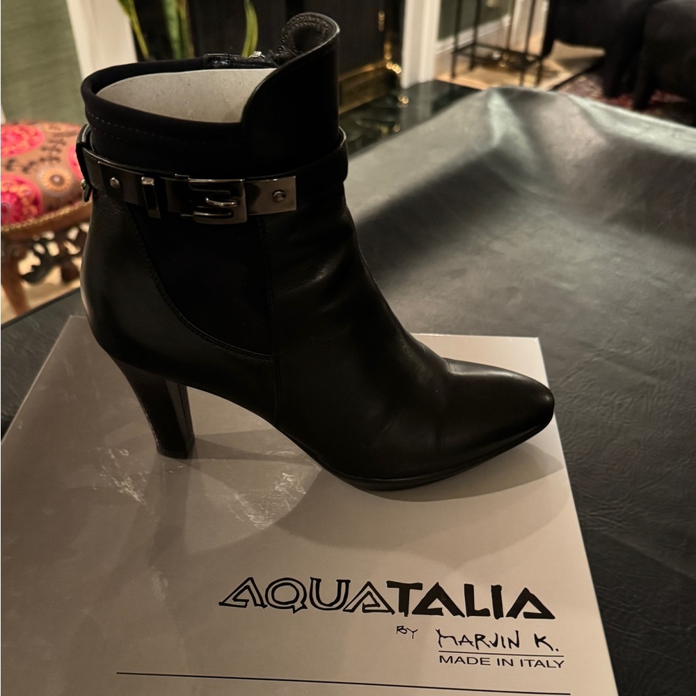 Gorgeous Waterproof Aquatalia Black Heeled Boots for Women 7M Perfect Condition